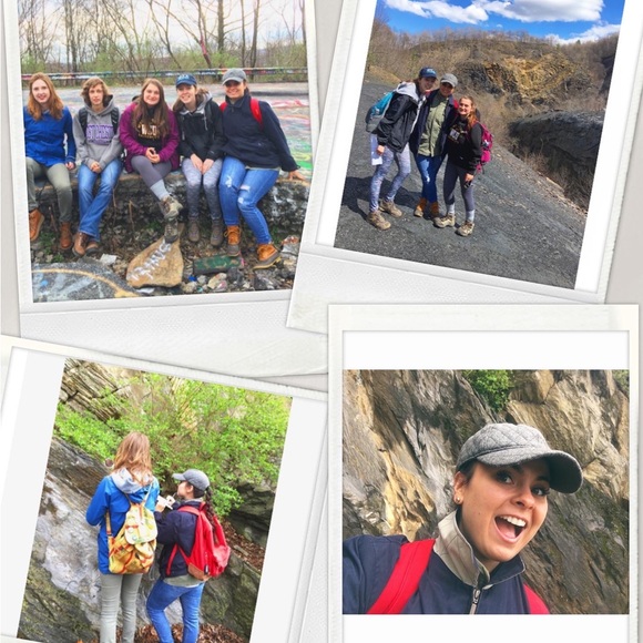 π€ππβοΈMEET THE POSHER πβ¨π¦π - Picture 6 of 10